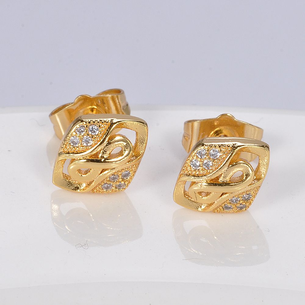 2017 factory direct wholesale butterfly sharp 18k gold beautiful designed earring for women