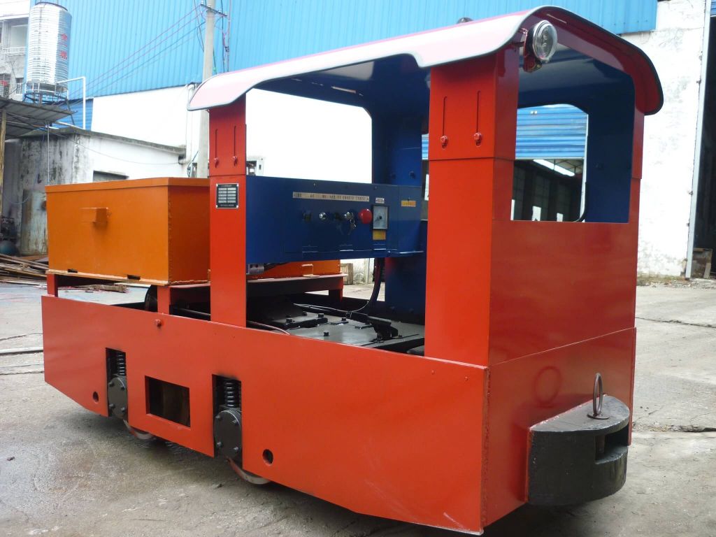 Battery Traction Locomotive for Underground Mining