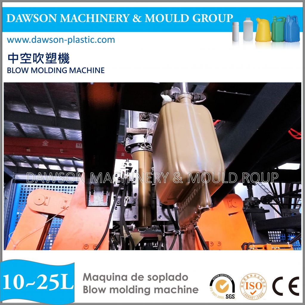 Automatic Accumulation Blow Molding Machine for 20L Jerry Cans with Servo Motor