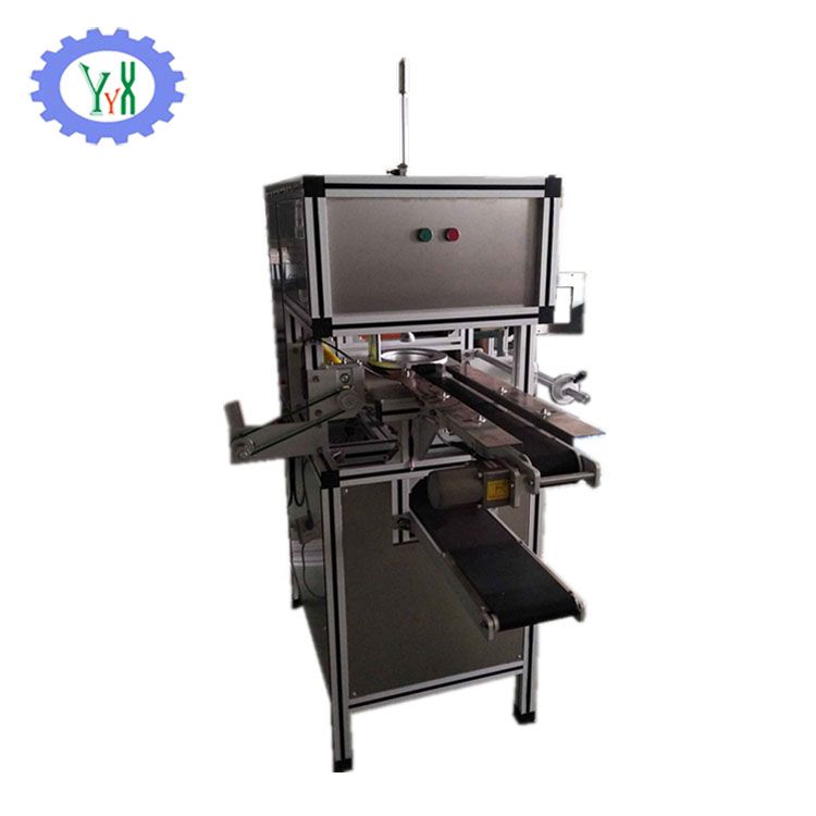 Fresh-keeping film packaging machine