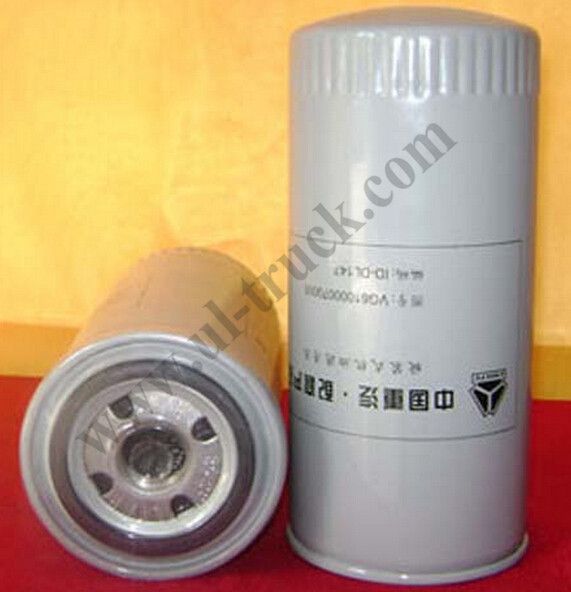 Genuine Auto engine Oil filter VG61000070005 HOWO PARTS