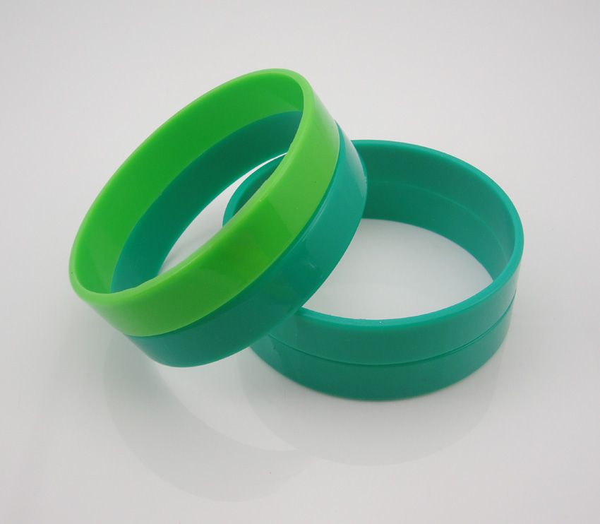 Trendy design fast delivery plain silicone wristband hand band