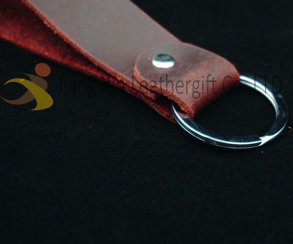 Custom Leather Strap Keychain DIY for Man