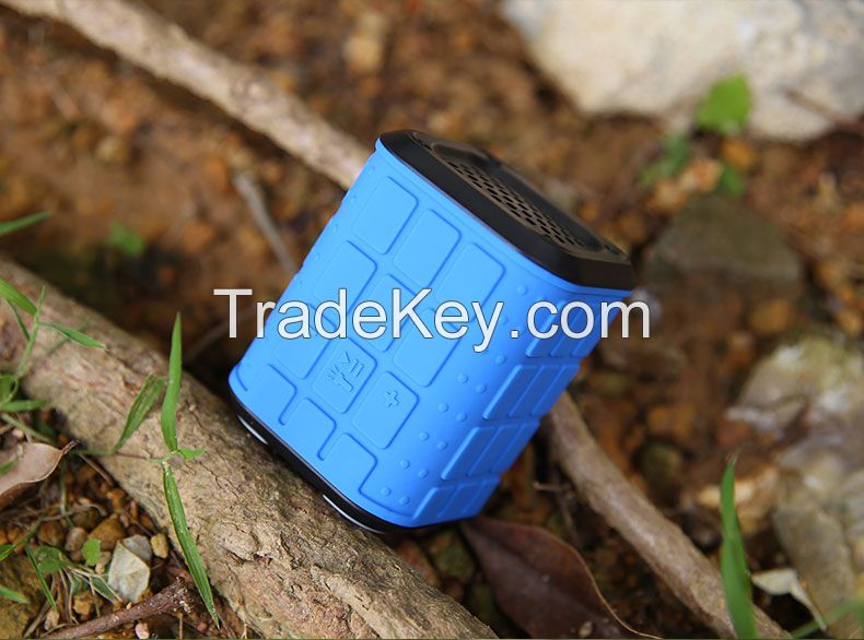 portable bluetooth speaker waterproof can use for outdoor sports