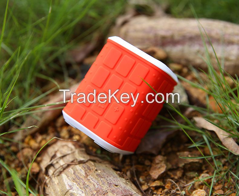 portable bluetooth speaker waterproof can use for outdoor sports