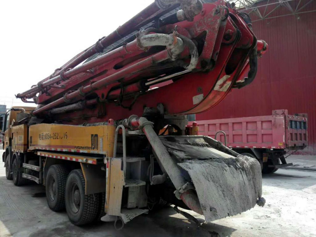 PUTZMEISTER 46M CONCRETE PUMP MB CHASSIS TRUCK