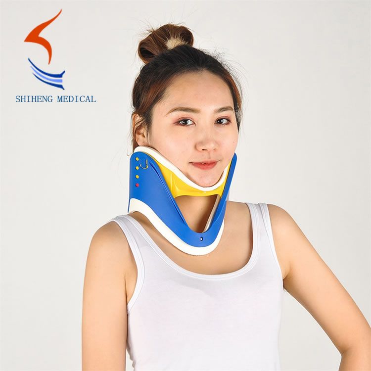 Emergency cervical collar free size for adults and children