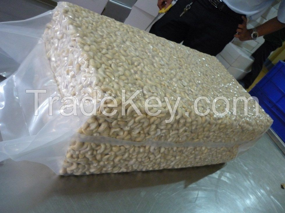 Vietnam White Whole/ Split Cashew Nuts/ Cashew Kernels Factory