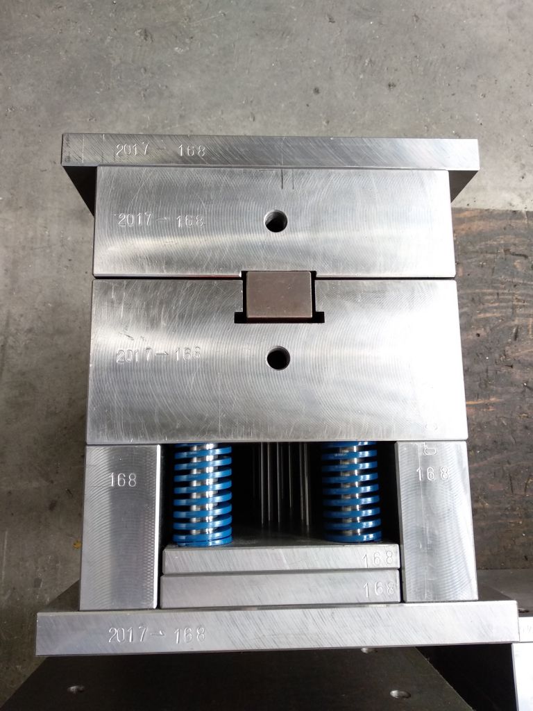 Customized automobile aluminium compression mould maker for heatsink | radiator
