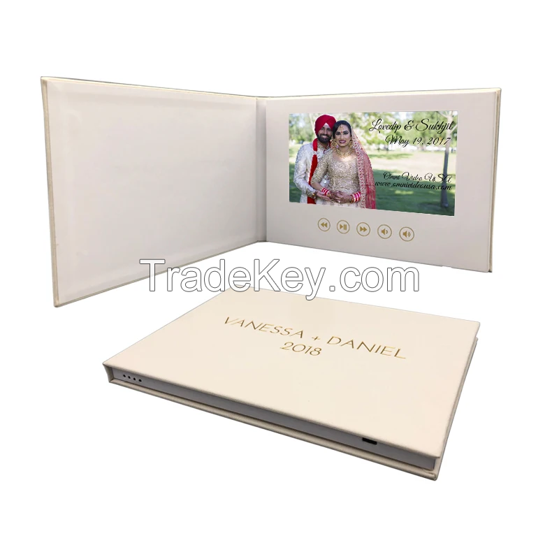 The Motion Video Books (OUR WEDDING - GOLD FOIL) | Luxury Linen Bound Video Book | Video Album | Up to 3 hours of video, 7&acirc;€ IPS Display, 4GB of memory &amp; Rechargeable Battery