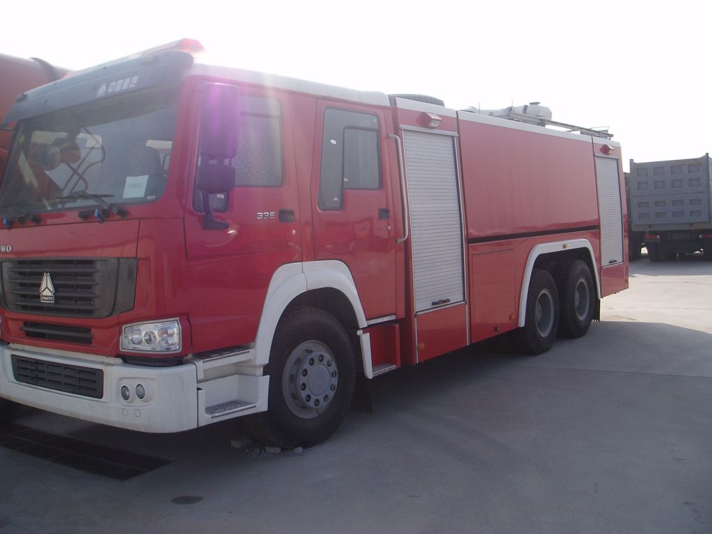 Howo Fire Fighter Vehicle Water-foam Tank