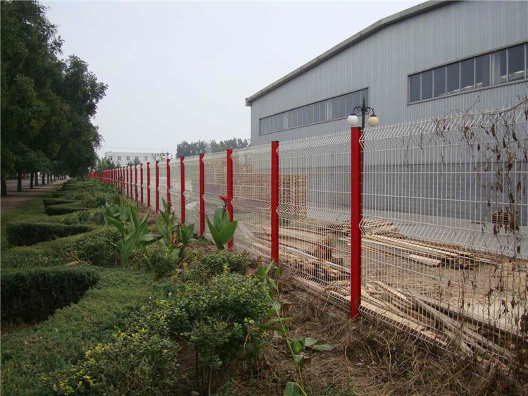 Hot Galvanized Curve PVC Coated Welded Wire Mesh Garden Fence Panels Designs