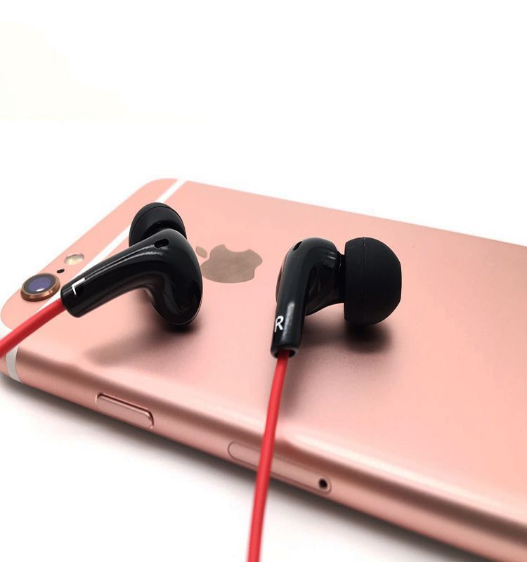 Promotion mobile phone earphone portable soft wired earphone with microphone