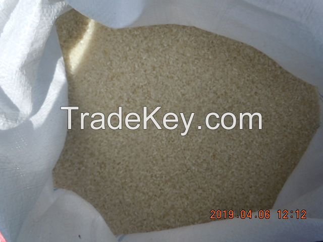 100% BROKEN WHITE RICE (IRRI-6)