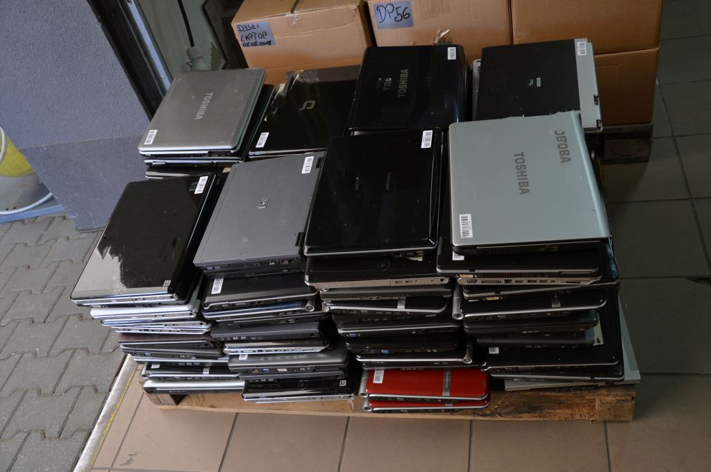 Laptops for the parts Pentium