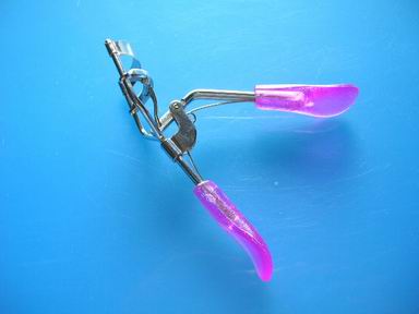 eyelash curlers