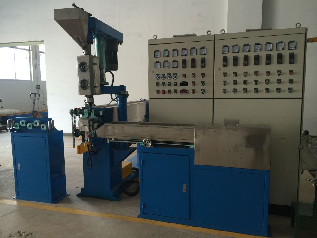 Electrical and Electronic Wire Extrusion Machine