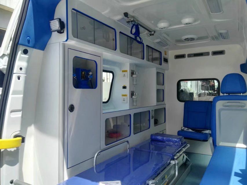4x2 high quality LHD made in China rescue ambulance emergency vehicle for sale