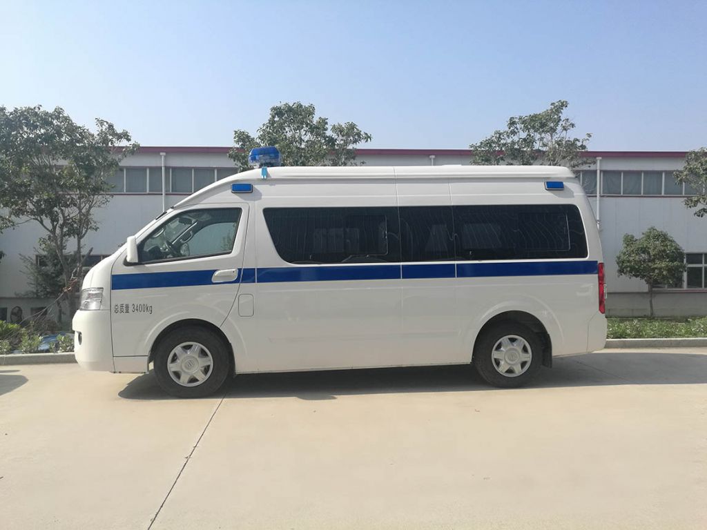 China 4x2 Gasoline/ Diesel Ambulance Emergency Vehicles