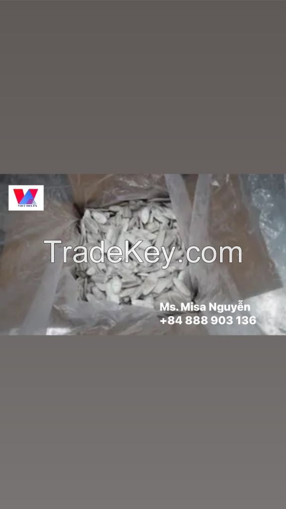 Best Selling Vietnamese Dried Cuttlefish Bones Are Good for Birds' Health Seeds