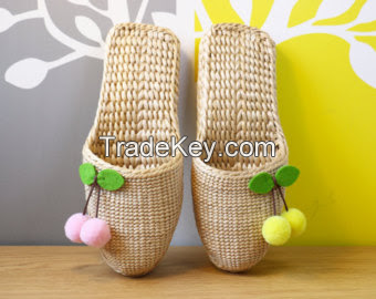 NATURAL WATER HYACINTH SLIPPERS / ECO-FRIENDLY COMFORT / MADE IN VIETNAM