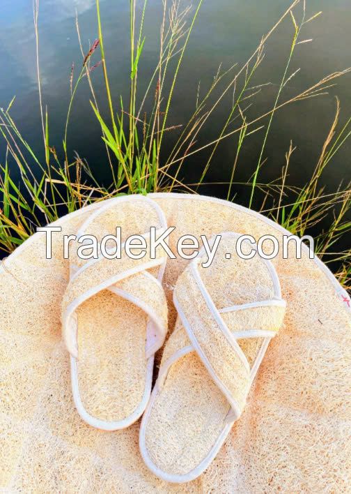 BIODEGRADABLE LOOFAH SLIPPERS / NATURAL COMFORT / MADE IN VIETNAM