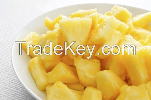 TOP-QUALITY FROZEN PINEAPPLE CHUNKS / PERFECTLY CUT & DICED / BULK SUPPLY FRIENDLY PRICING / MADE IN VIETNAM 