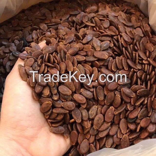 PREMIUM ROASTED MELON SEEDS / PERFECTLY TOASTED FOR TASTE / MADE IN VIETNAM