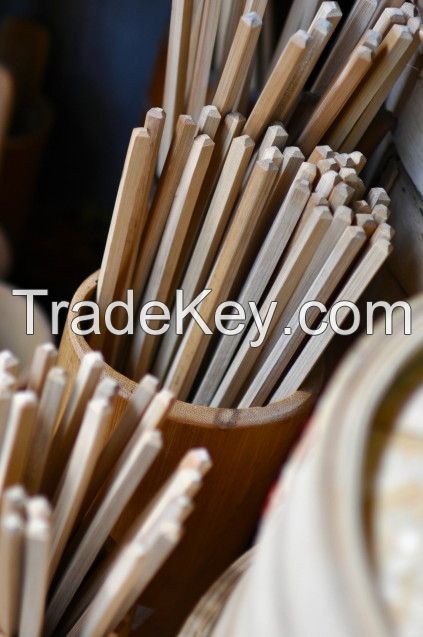 BAMBOO TABLEWARE CHOPSTICK / DURABLE / SMOOTH TEXTURE / NATURAL LOOK