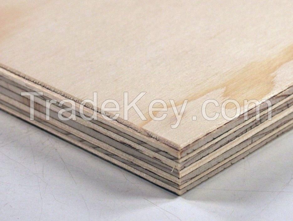 INTERIOR GRADE PLYWOOD / SMOOTH FINISH / LOW FORMALDEHYDE EMISSION