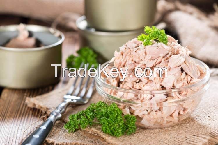 CANNED LIGHT TUNA / FRESHLY PACKED / LEAN PROTEIN / CLEAN TASTE