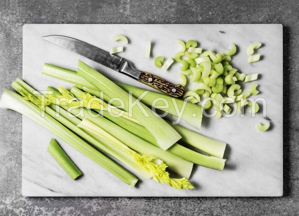 CHILLED CELERY CHUNKS / IMMUNE SUPPORT / PRESERVATIVE-FREE / FRESHLY LOCKED