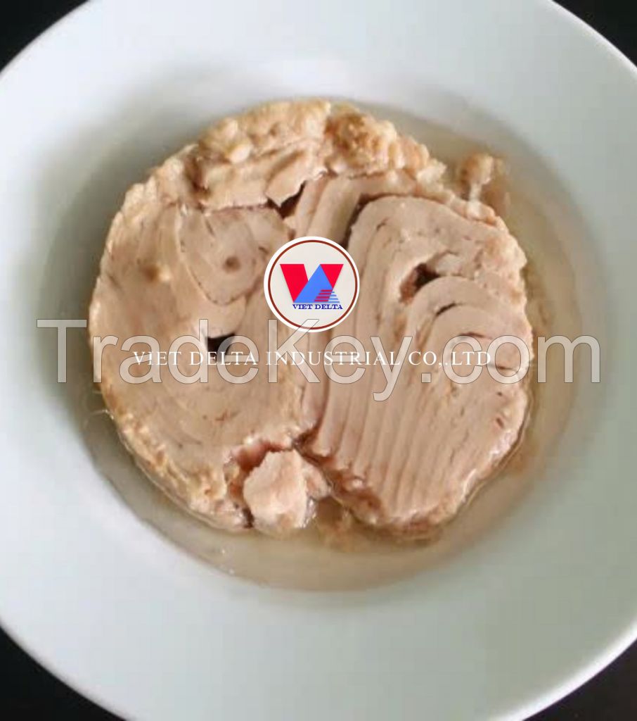 VIETSEA CANNED TUNA / RICH IN DHA, EPA / NATURAL FLAVOR, NO ADDITIVES / VIETNAM