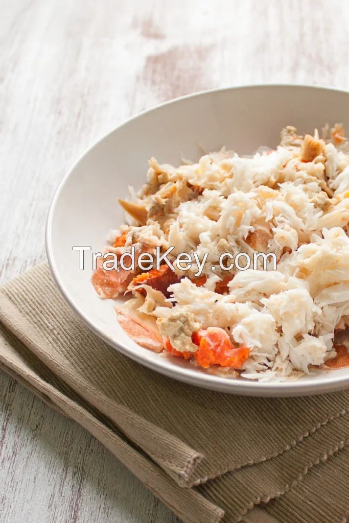 PREMIUM CANNED CRAB MEAT / RICH IN PROTEIN & OMEGA-3 / SWEET, DELICATE TASTE, FLAKY TEXTURE