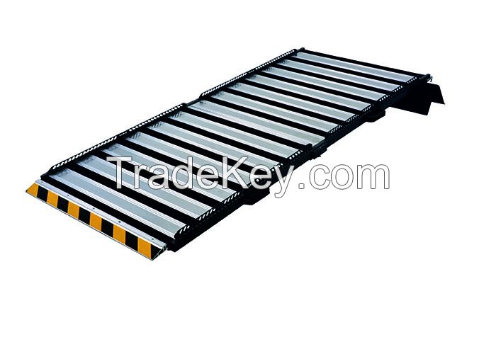 FOLDING PLATFORM