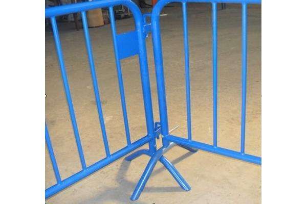 Galvanized or Powder Coated Temporary Crowd Control Mesh Fencing