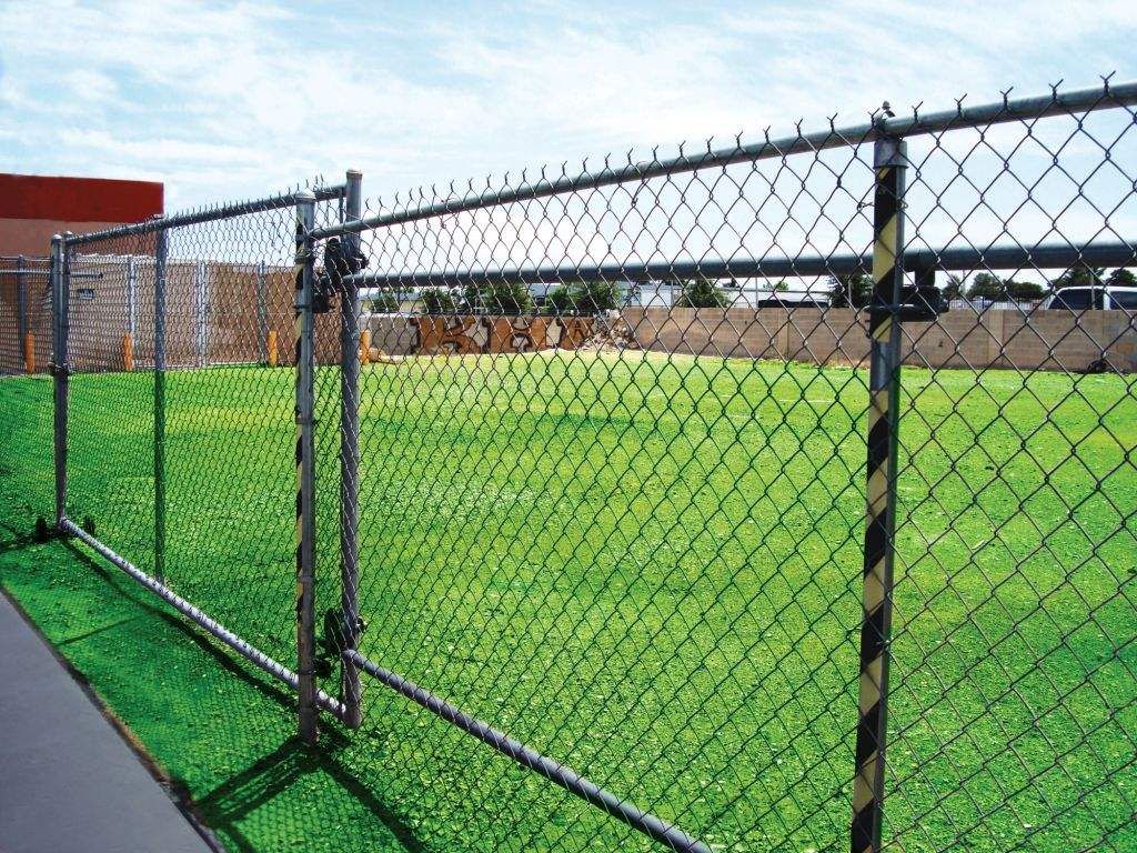 High Quality and Cheap Price Galvanized Chain Link Fence on Sale