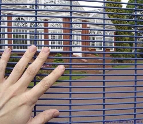 PVC Coated Galvanized Welded Wire Mesh 358 High Security Fence