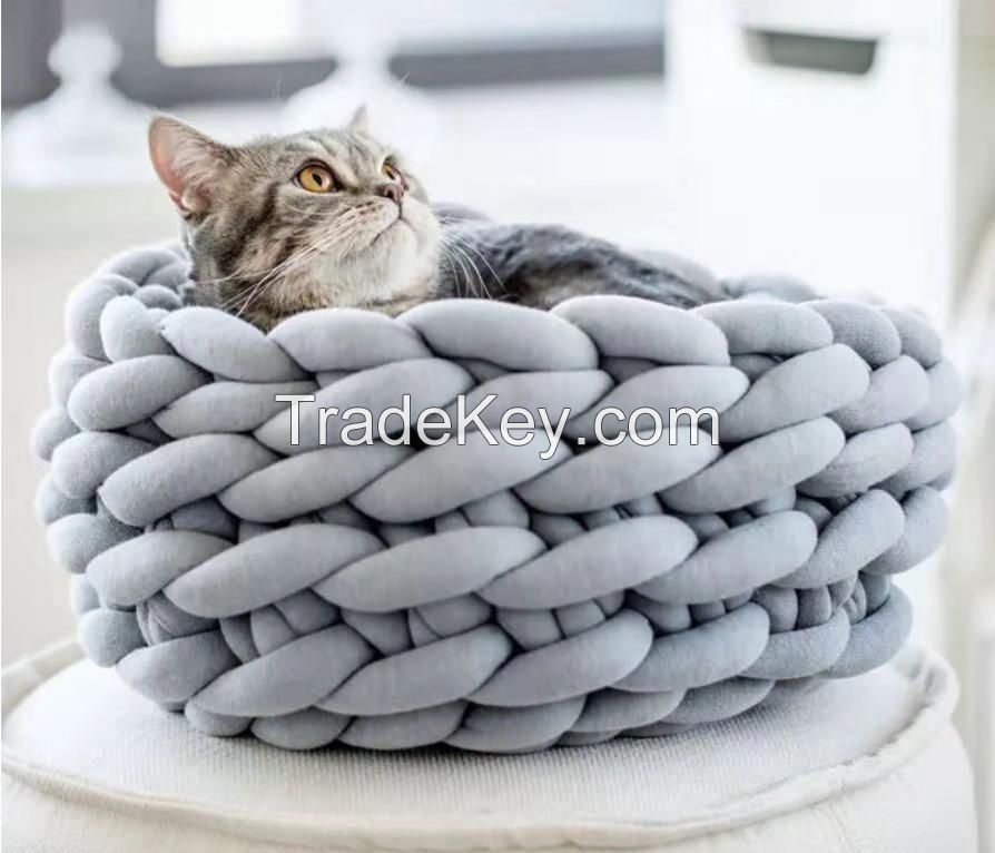 New Soft and Luxurious Cat Basket Style Bed