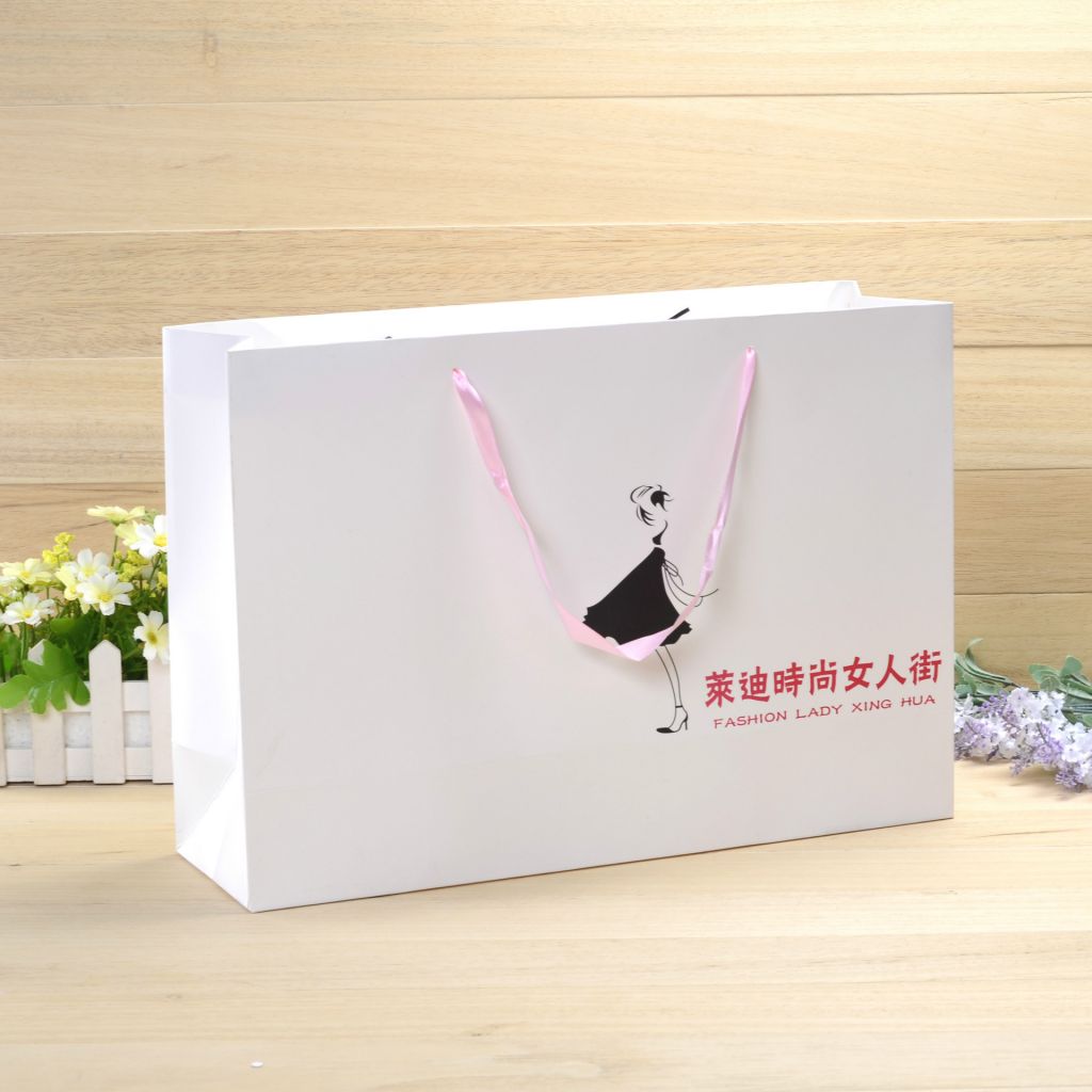 Customized luxury paper shopping bag, Factory hotsell paper bag gift packaging