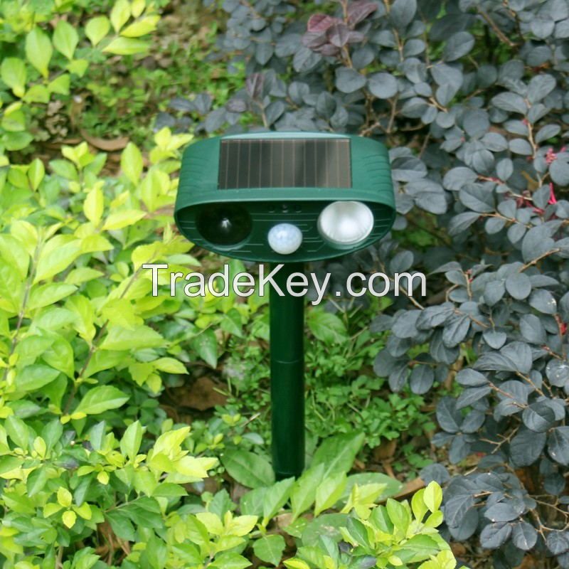 Solar Ultrasonic Motion Sensor Dog Cat Repeller