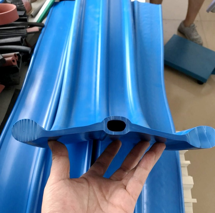 Base Seal Concrete Joint Plastic Water Stopper - China Waterproof Material,  Water Stop