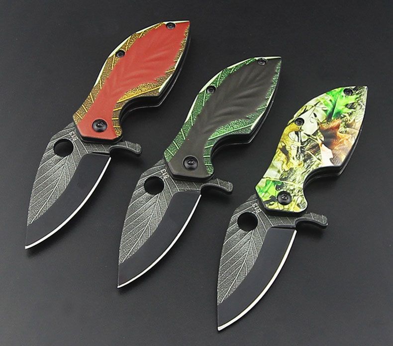 Maple leaf shape pocket knife