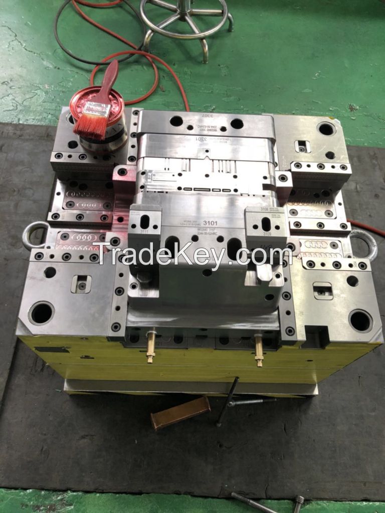 Plastic Injection Mold