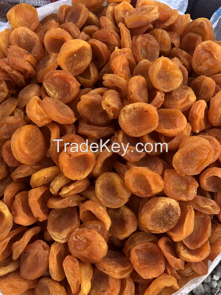 DRY APRICOTS