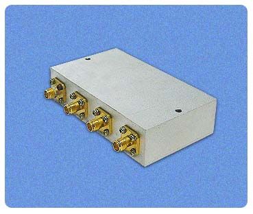 4way Power Divider/ Power Splitter 0.7-2.7Ghz QMA-Female/SMA-Female