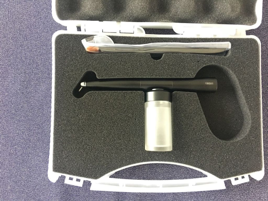 Aluminum oxide microblaster with Kavo coupling