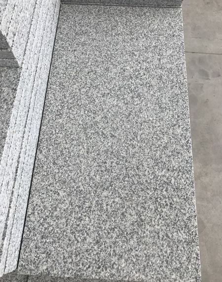 Wuhan G603 flamed silver grey granite paving slab