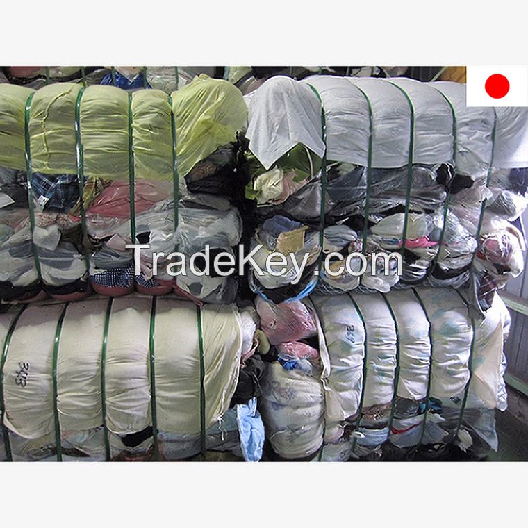 Used clothes in bales , Choose from Various categories/from America and Italy