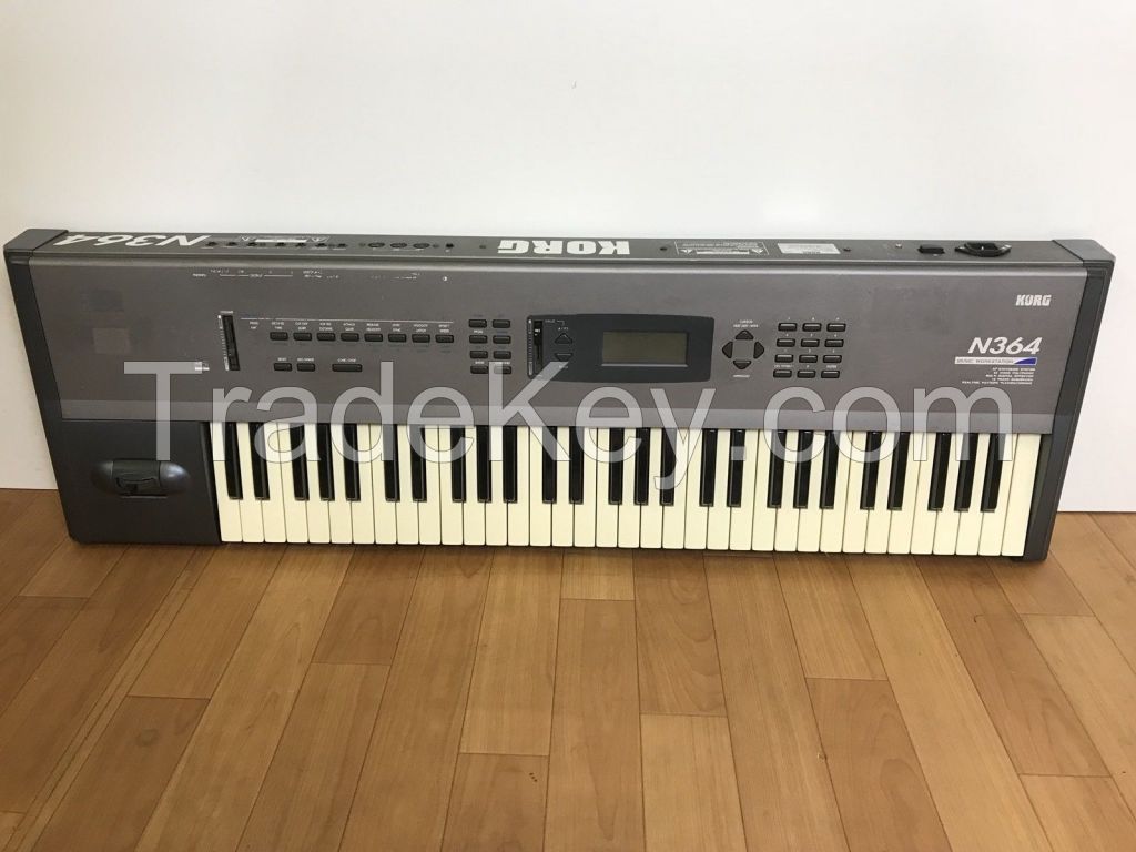 Korg-N364-Synthesizer-Workstation-in-Good-Condition